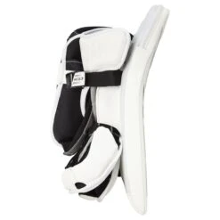 CCM Extreme Flex E5.9 Intermediate Goalie Blocker -GoalieMonkey ccm goalie blocker extreme flex 5 e 5 9 int inset2